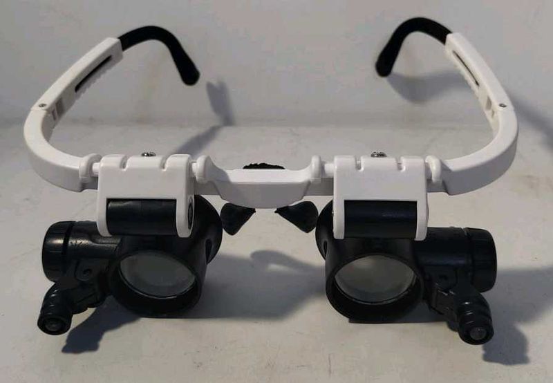 Spectacle Magnifier Glass