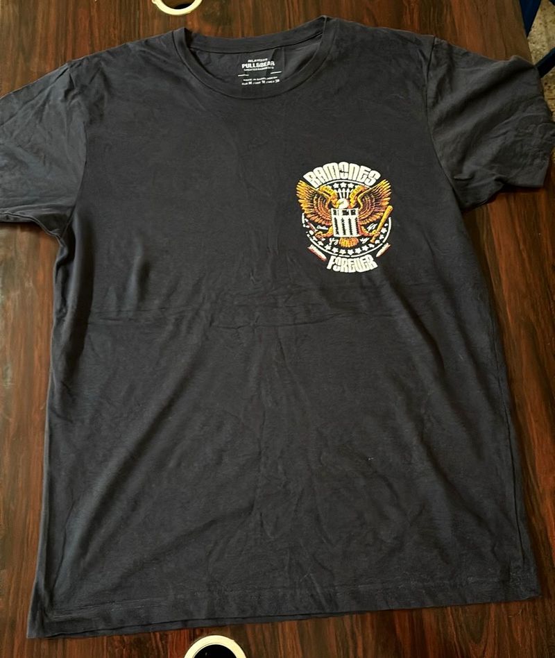 Pull&amp;Bear Graphic Tee