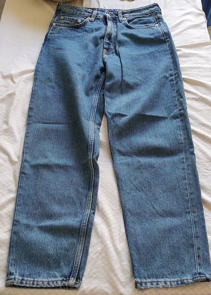 Ultra High Waist Mom Jeans