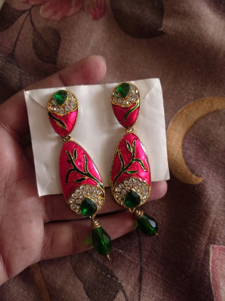 Beautiful Green And Pink Colour Earrings