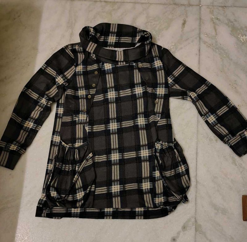 Stylish winter tunic top with pocket