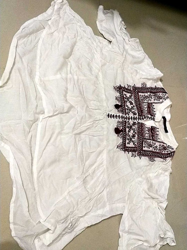 Off-white Cape Top