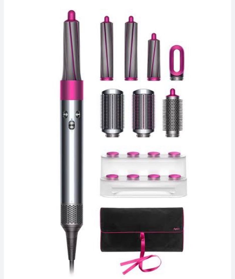 Dyson airwrap + 2 Extra Attachments