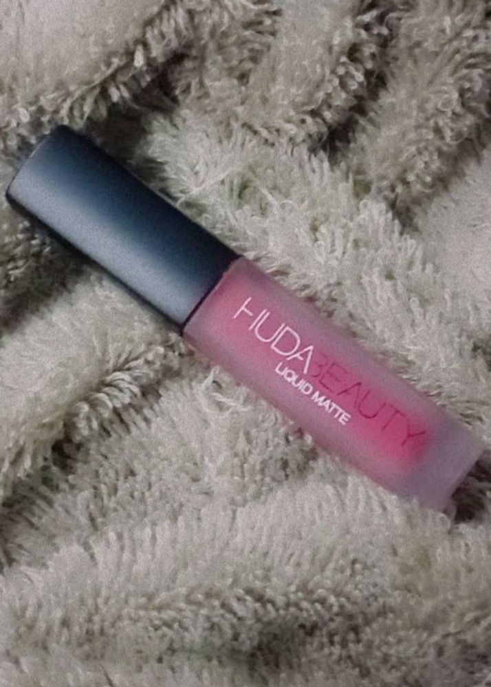 Huda Beauty Lipstick Icon