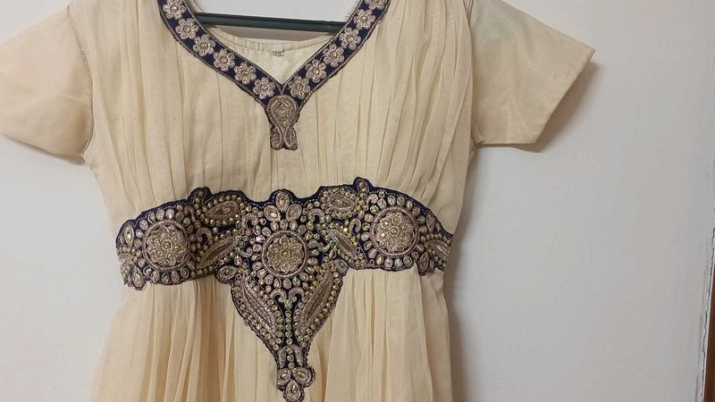 Kurti Grand Stone Work Top