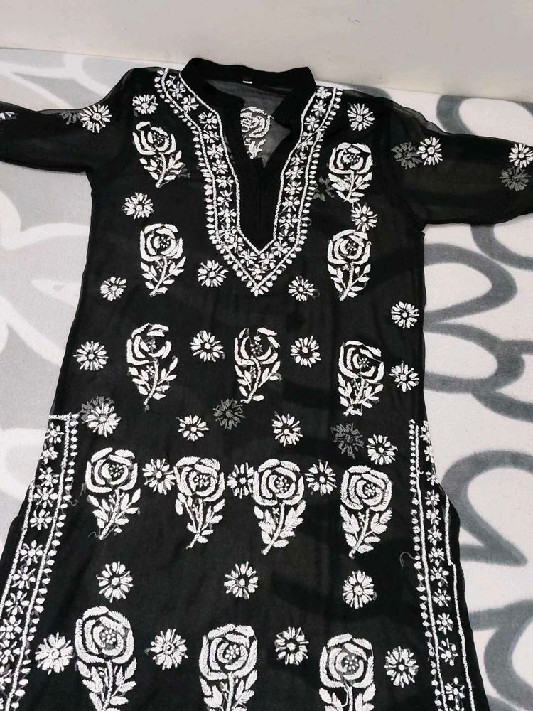 Combo Of Pant And Chikankari Kurta.