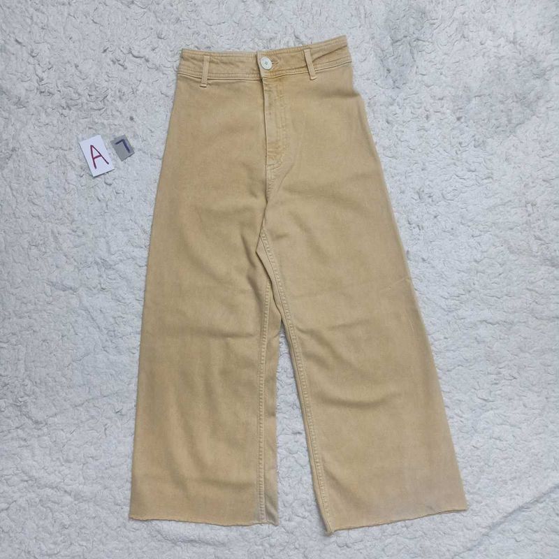 Wide Leg Cropped Jeans