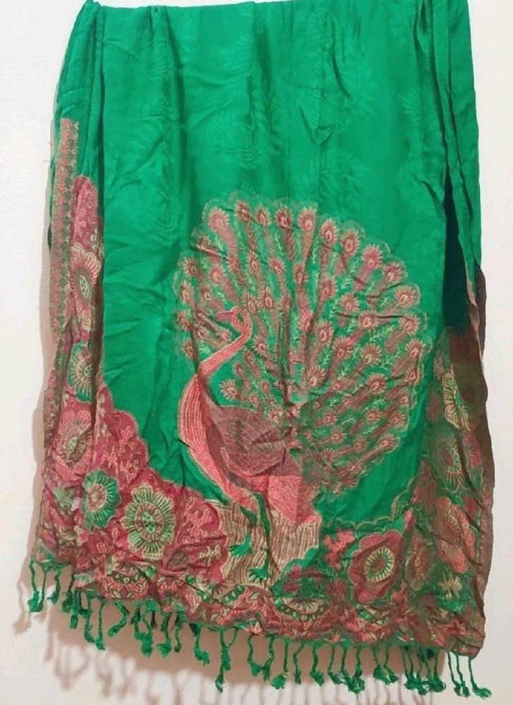 Green🟢 Peacock Print Winter Shawl