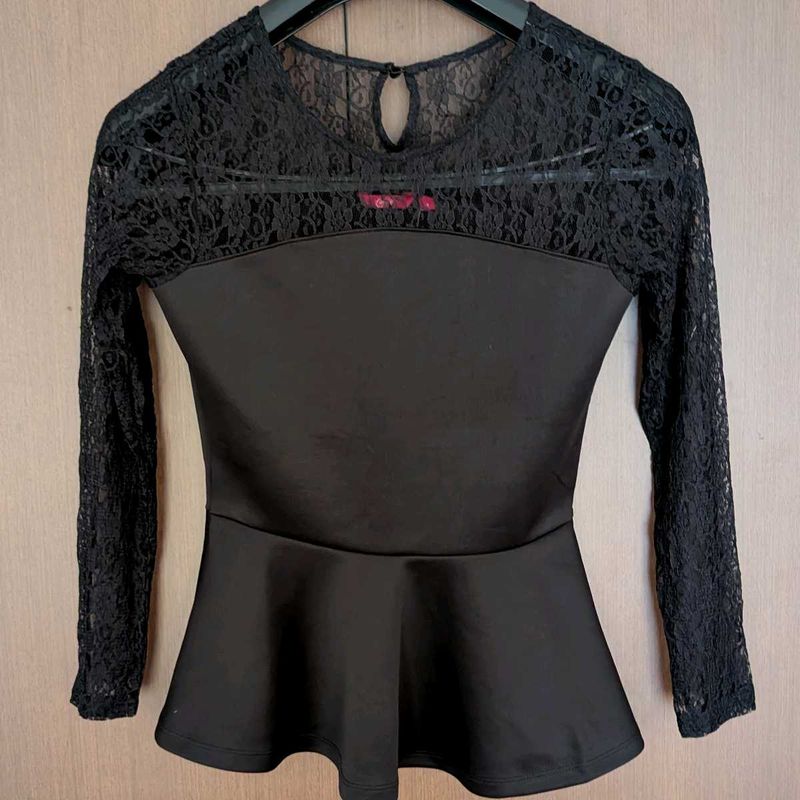 Brand New : Black Lace Sleeve Peplum Top