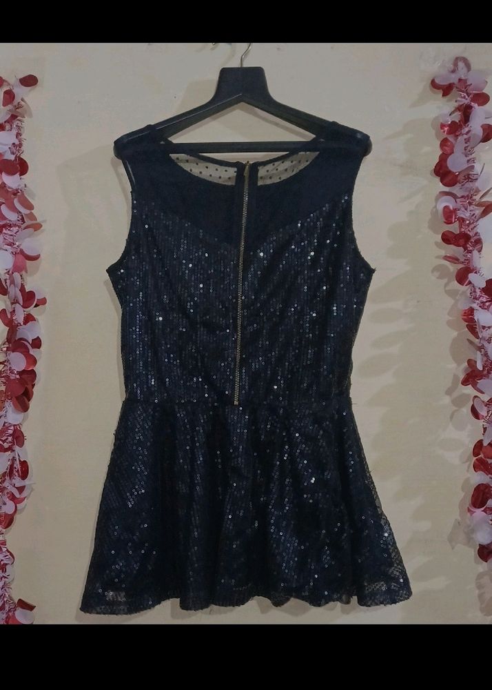 Women Sequence Top