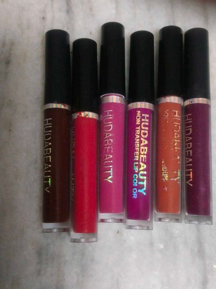 HUDA BEAUTY Lipsticks