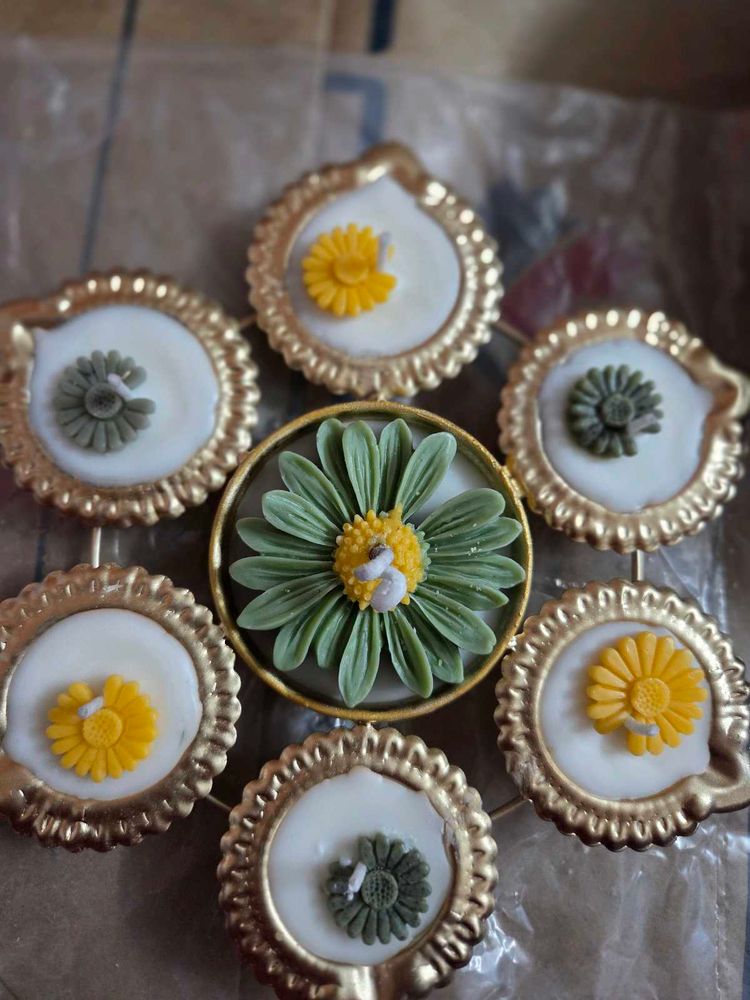 Floral Candle Holders With Scented  Soy Wax
