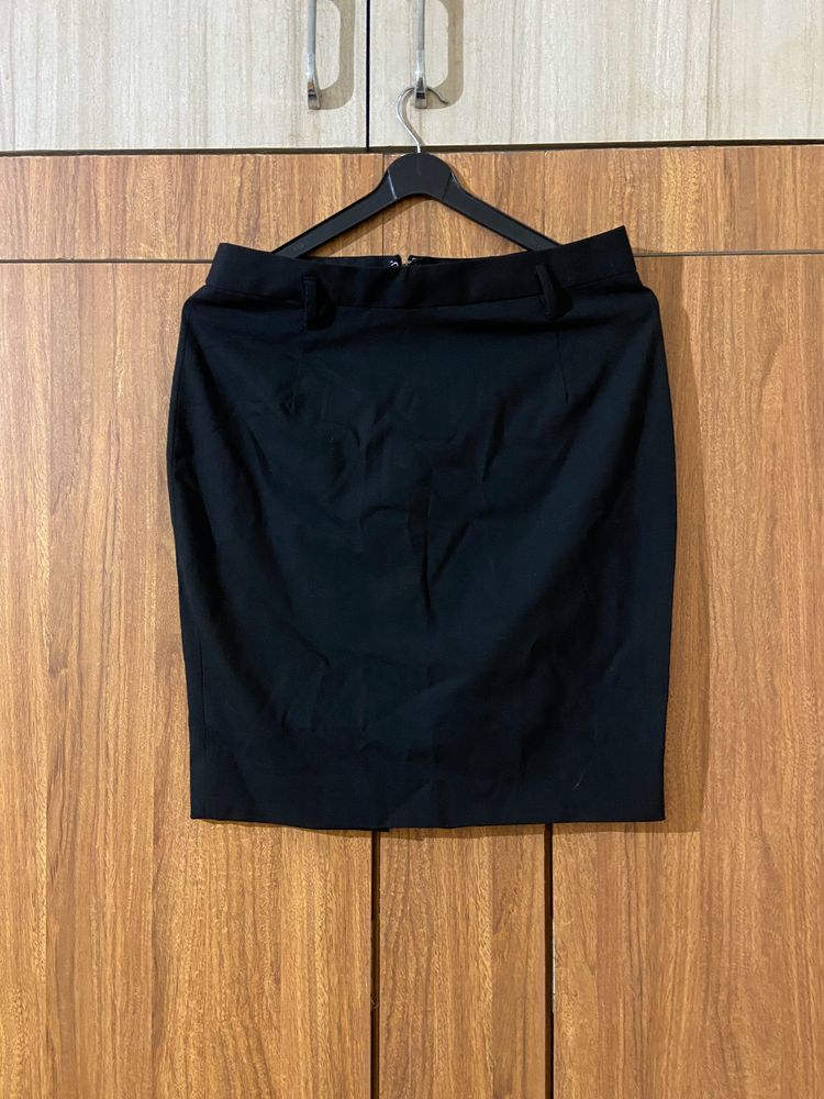 Stunning Black Skirt😘😘