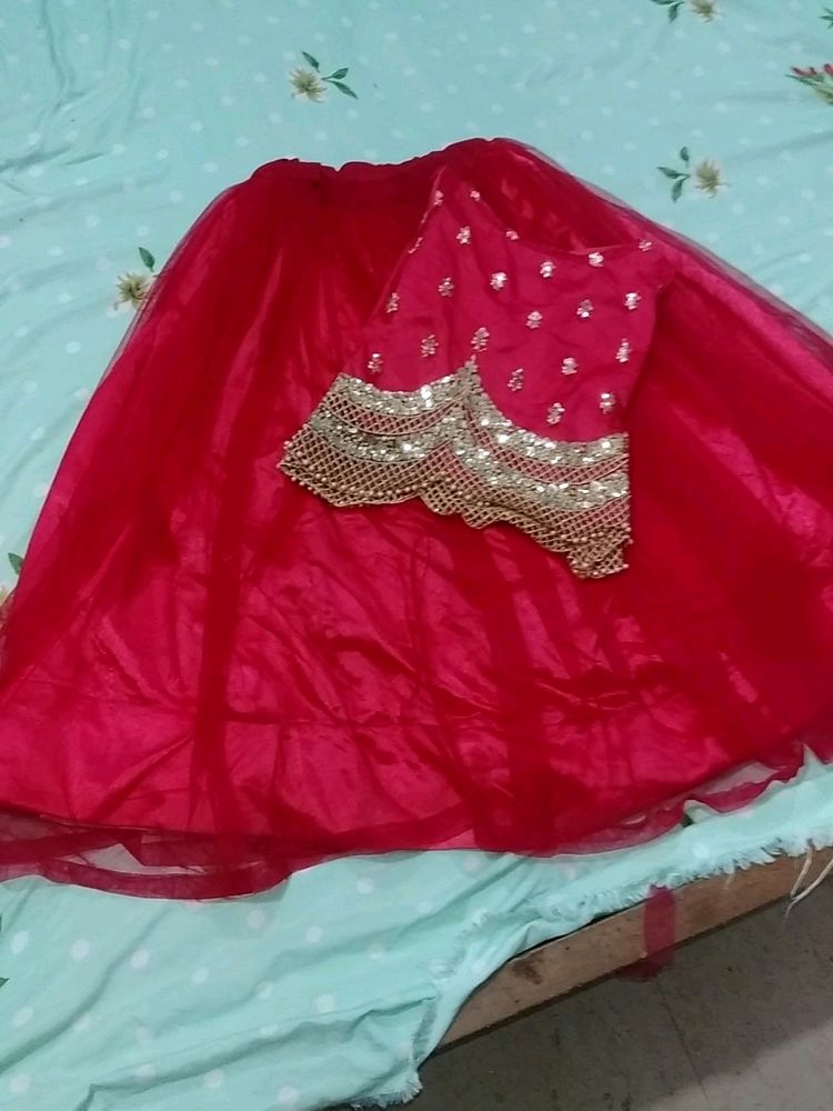 Beautiful Lehenga Choli Colour Dark Pink 4 Se 6 Sal Ki Ladkiyon Ke Liye Fabric Net Aur Sequence Zari Ki Embroidery Ka Kam👗