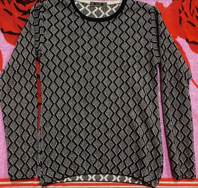 Patterned Long Sleeve Top