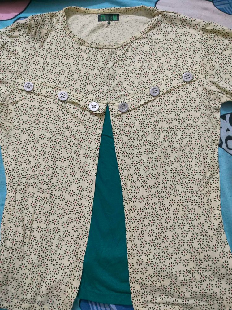 New Jeans Top With Stylish Hands Size:Xl