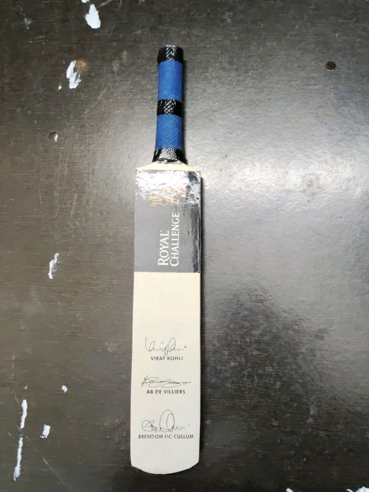 Official Signature Bat RCB With Signatures of VIRA