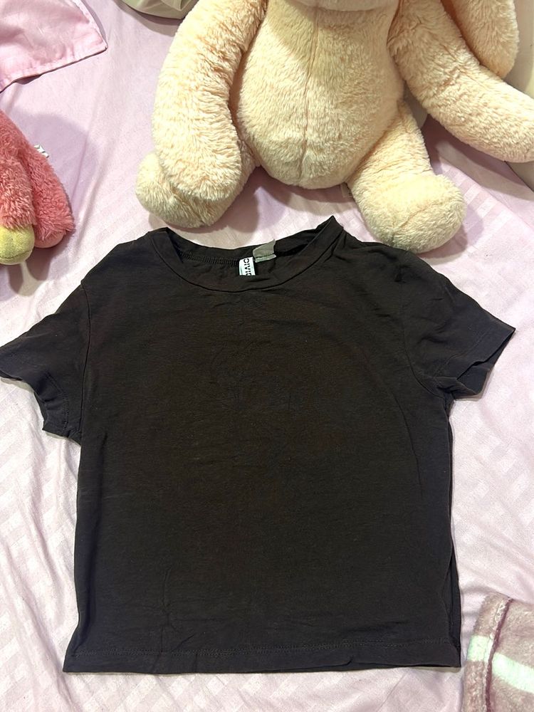 H&amp;M Dark Brown Basic T-Shirt