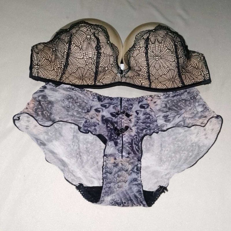 Lace Bra &amp; Panty Set