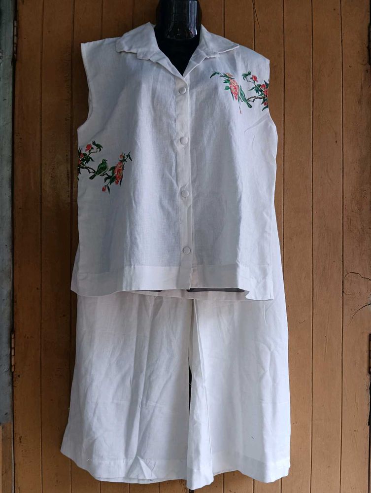 Vintage White Embroidered Lounge Set