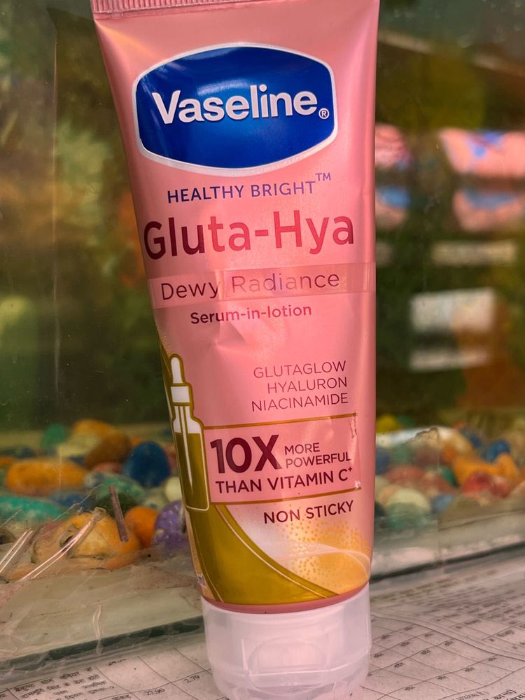 Vaseline Gluta-Hya Lotion