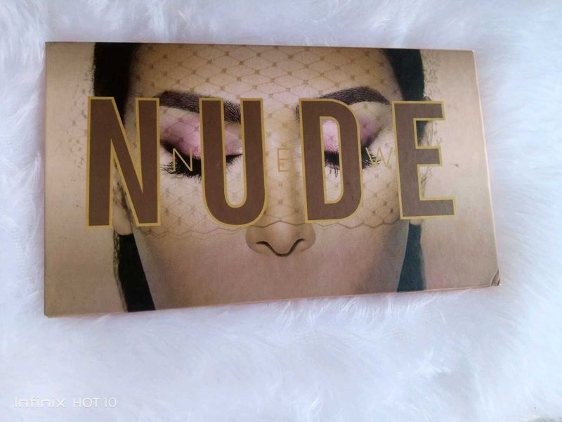 Nude Eyeshadow Palette