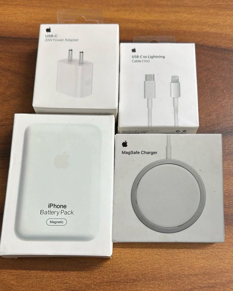 *100% AUTHENTIC SEALED* Apple Accessories Set of 4