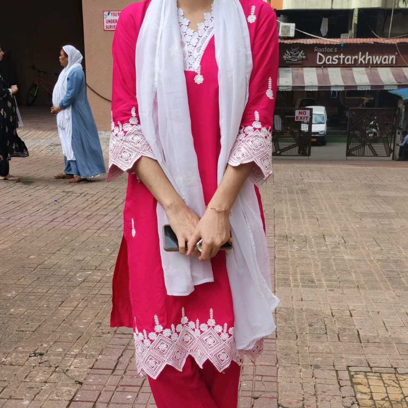Elegant Pink Kurta Set