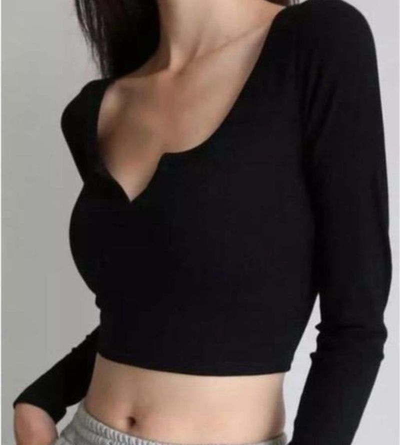 Black Long Sleeve Crop Top