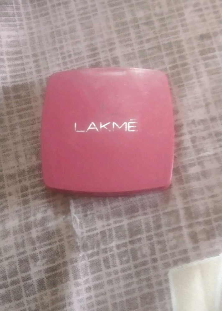 Lakme Compact