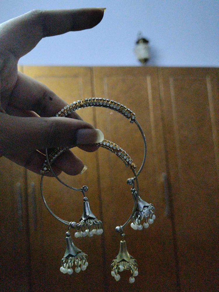 Jimiki Hanging Bangles