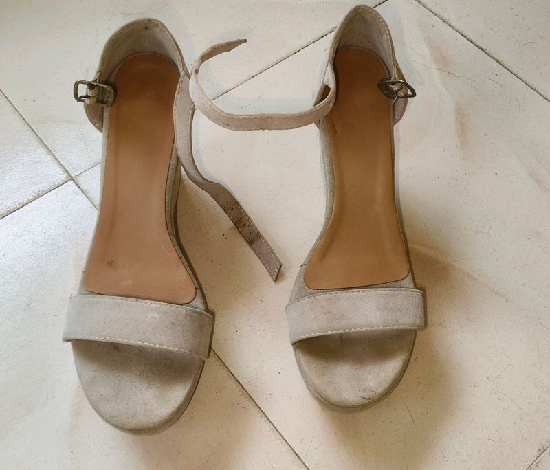 4 Inch Heals👠