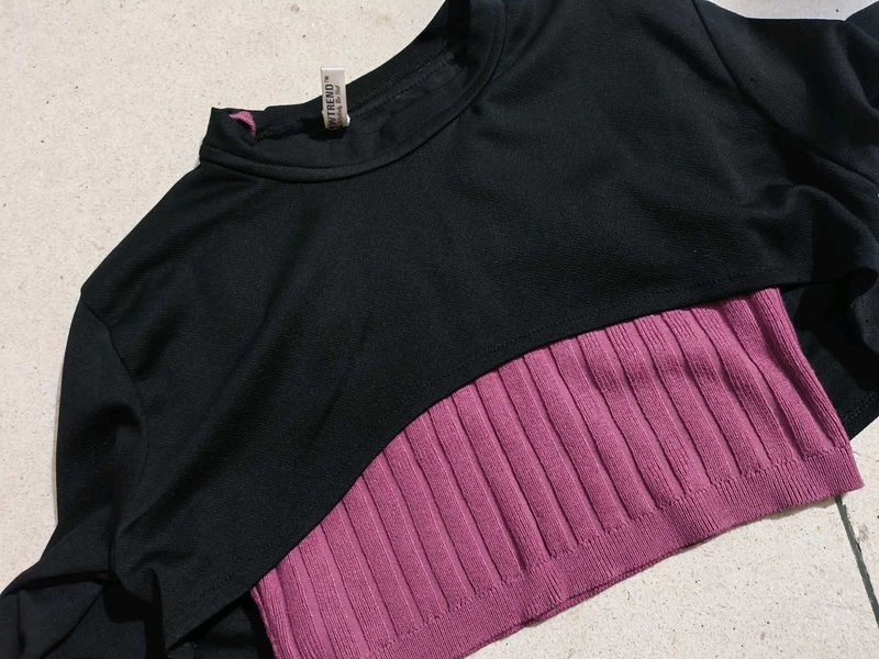 Trendy Black &amp; Purple Crop Top