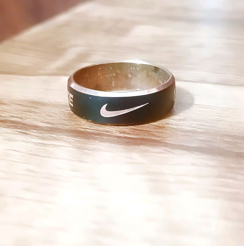 NIKE RING