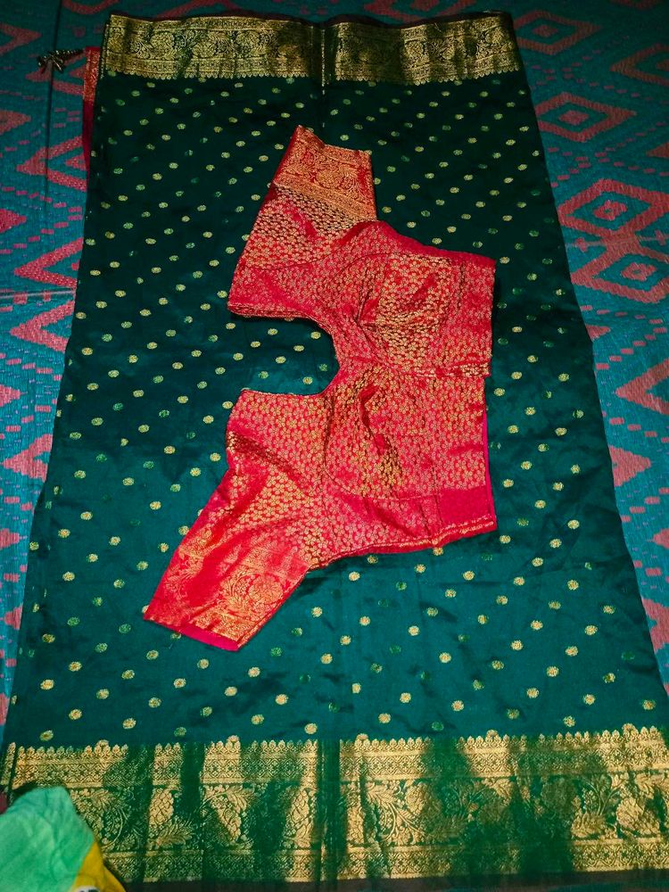Elegant Green Silk Saree with Blouse