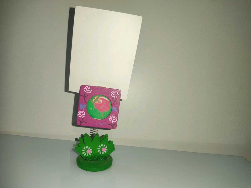 Cute stand  For Photos