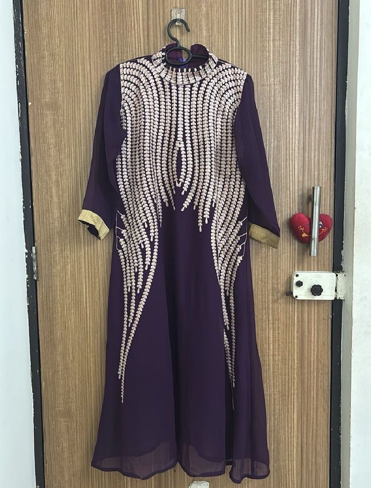 Elegant Purple Embroidered Kurta