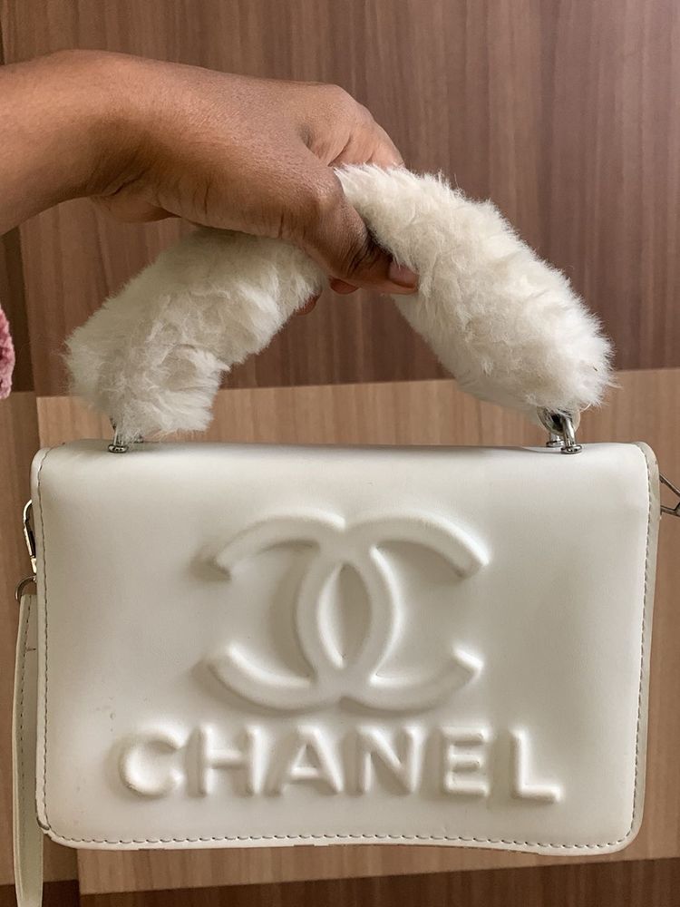 Stylish White Handbag