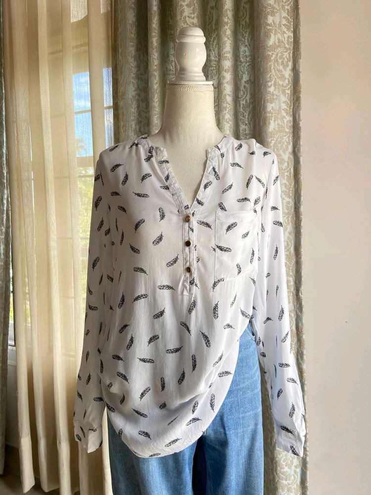 Feather Print White Top