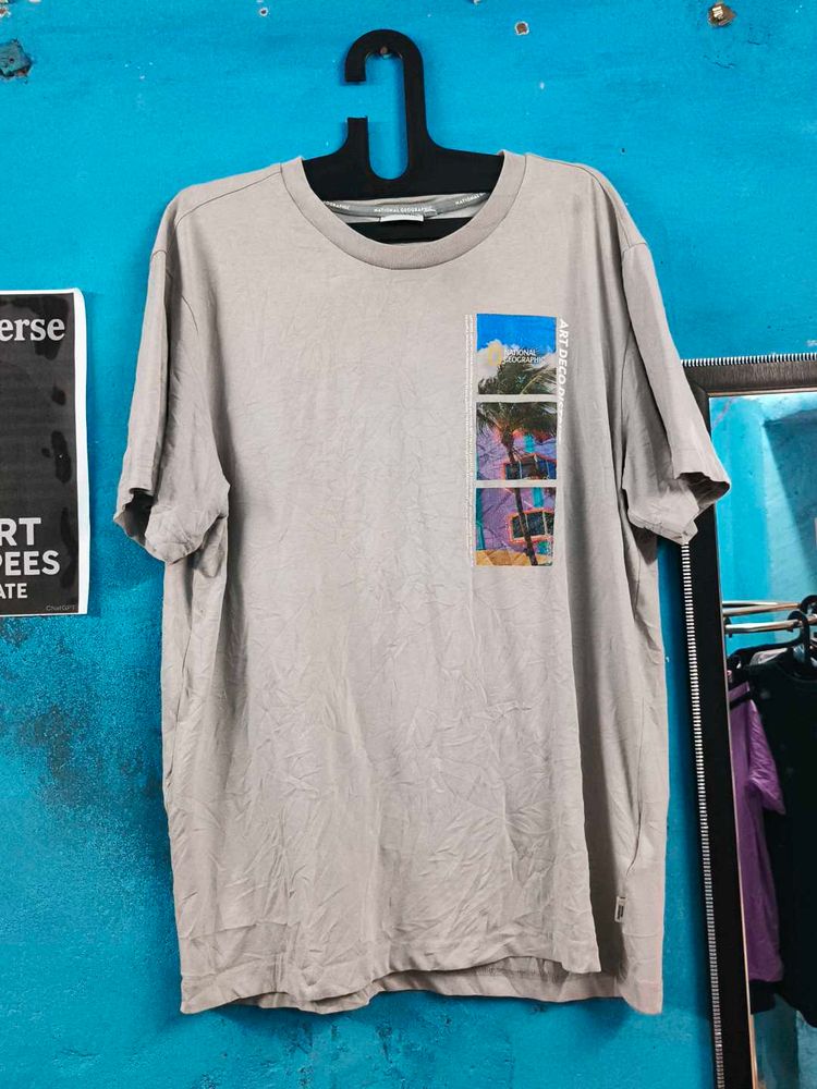 National Geographic Oversized T-Shirts