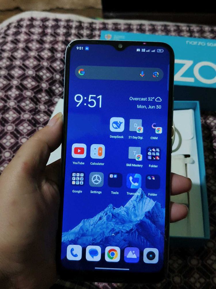 Realme Nazro 50A