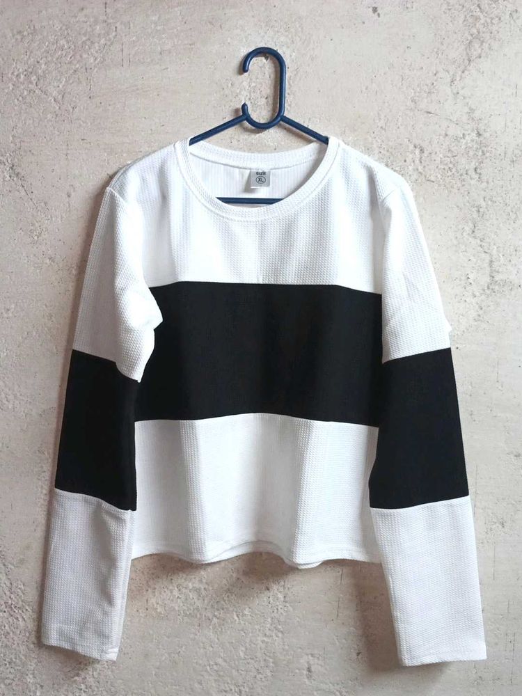 Stylish Ladies Fashion Top Stripped