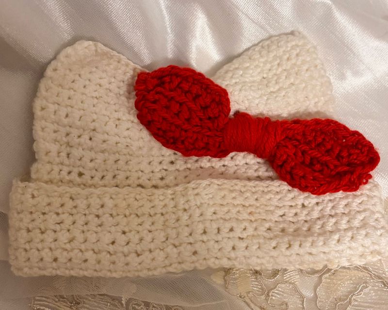 Crochet Hello Kitty Hat