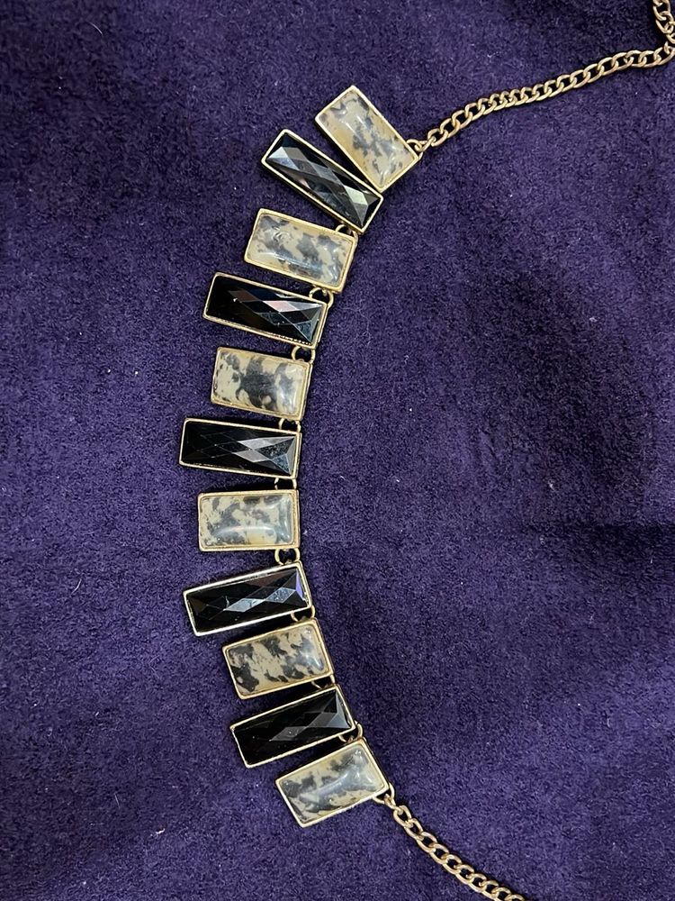 Stylish Black &amp; Gold Necklace