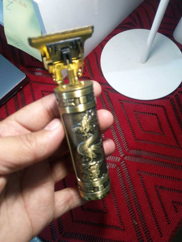 Stylish Beard Trimmer - Brass Metallic Look