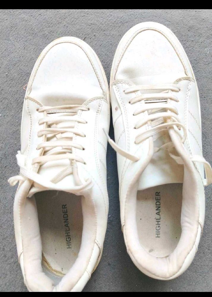 Highlander White Casual Shoes
