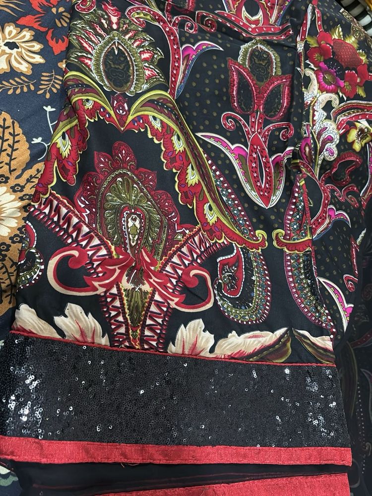 Black And Red Combo Saree With Stitched Blouse