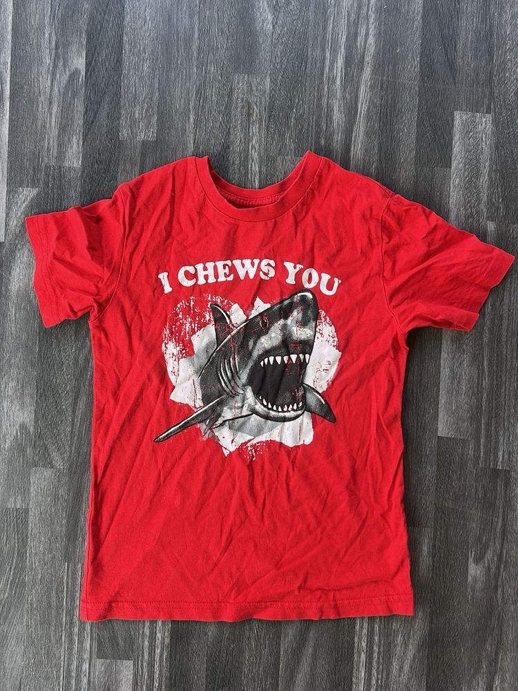 Red 'I Chews You' Graphic Tee