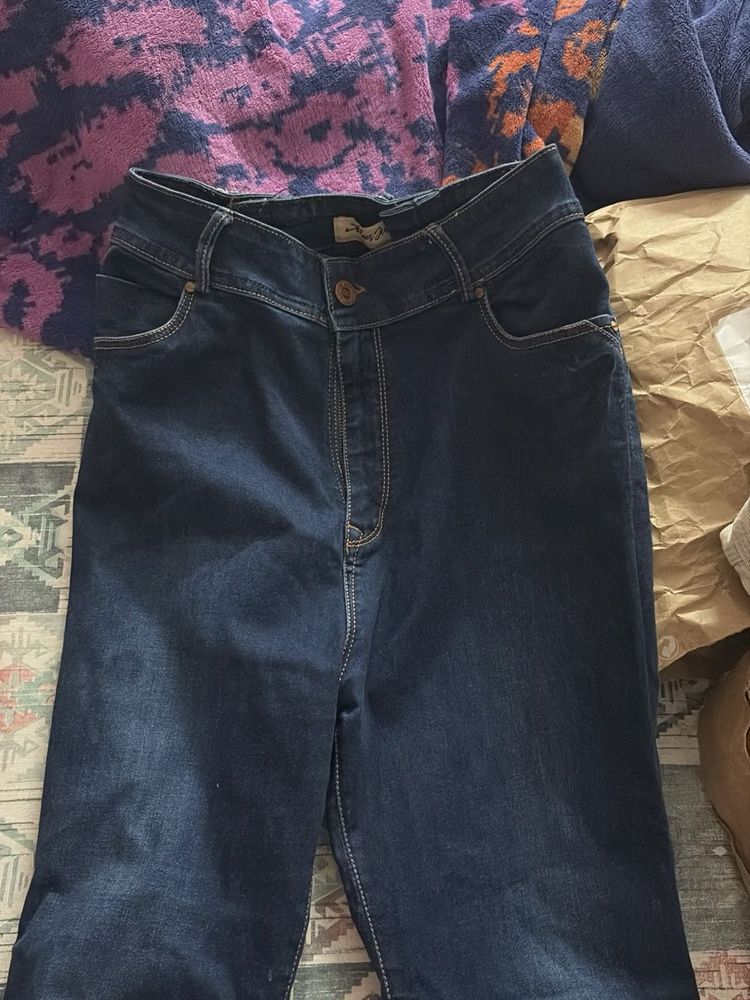 Dark Wash High Waisted Jeans