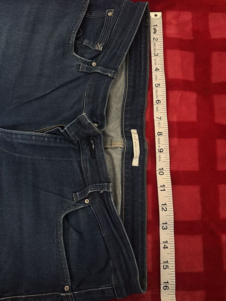 Levi&#39;s Dark Wash Jeans